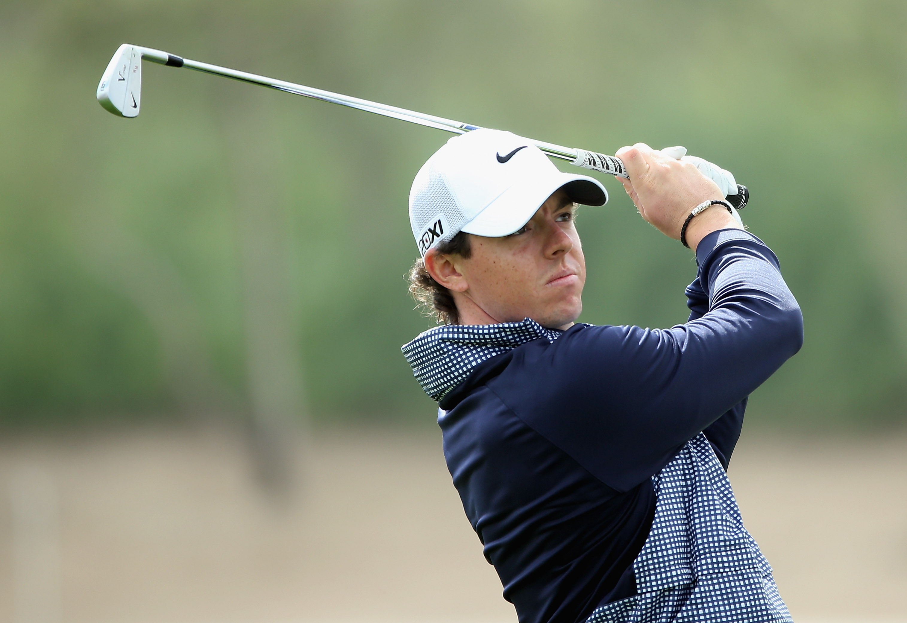 Private: McIlroy signs up with Nike