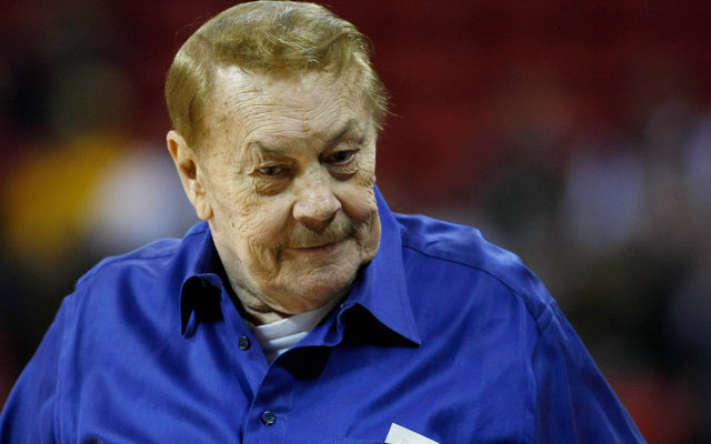 LA Lakers owner Jerry Buss has passed away