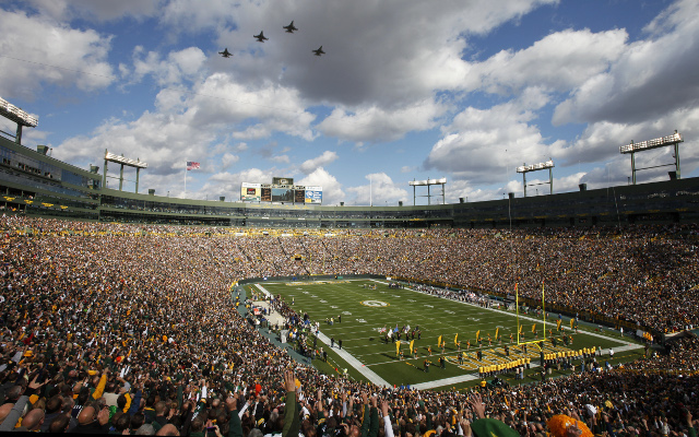 Green Bay Packers fan finally gets a season ticket after spending 37 years on waiting list
