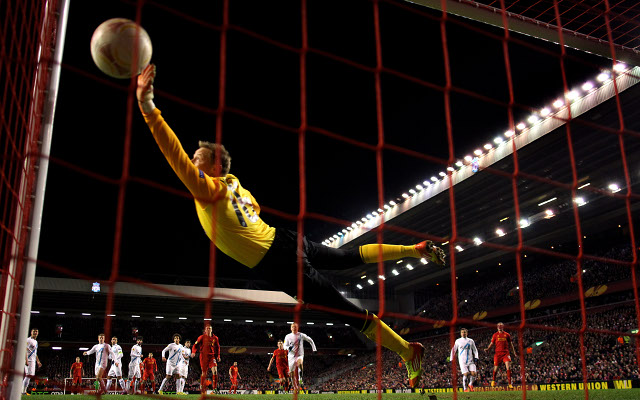(GIFs) Luis Suarez’s two stunning free-kicks for Liverpool