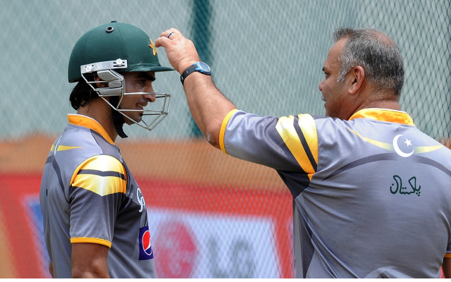 Pakistan’s cricket chief backs under-fire coach Dav Whatmore