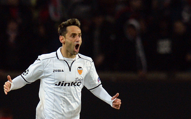 (GIF) Jonas scores cracking golazo for Valencia at PSG