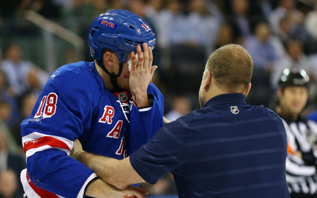 (Video) New York Rangers player Marc Staal takes puck to the face during NHL game