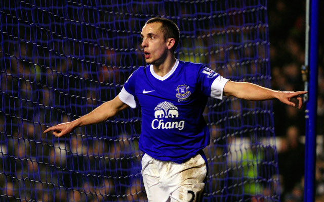 Everton and Leon Osman stall over contract extension