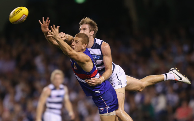 (Video) Under-manned Geelong hold off Western Bulldogs