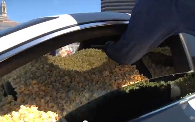(Video) Golden State Warriors fill rookie Kent Bazemore’s car with popcorn