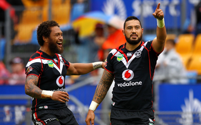New Zealand Warriors hang on to beat fast-finishing Titans