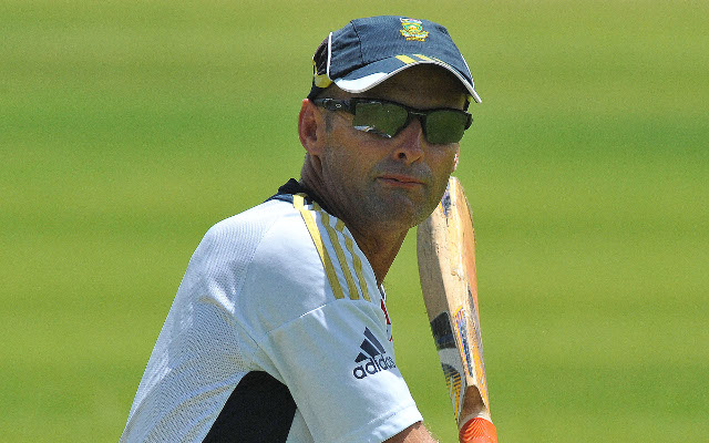 Gary Kirsten quits as South Africa coach