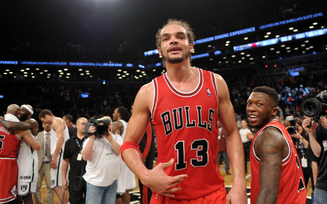 Chicago Bulls center Joakim Noah tells Derrick Rose critics to “shut up”
