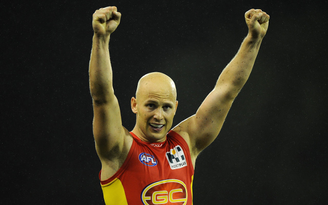 (Video) Gold Coast Suns show heart to down scrappy Kangaroos side