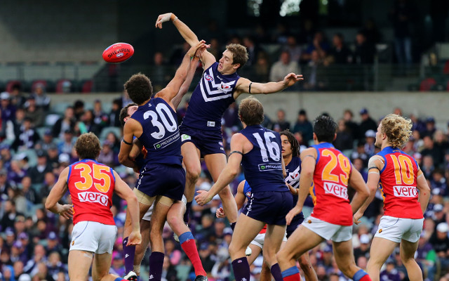 (Video) Fremantle toy with Brisbane Lions before running away with win