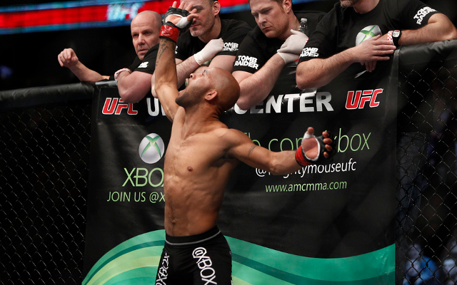 (Video) Demetrious Johnson retains UFC flyweight title with submission win