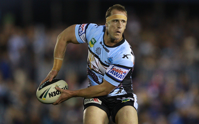 (Video) Try! Cronulla Shark Jeff Robson finds a way through