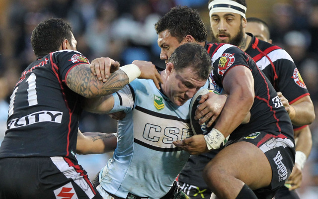 Cronulla Sharks hold on for nail-biting win over Warriors