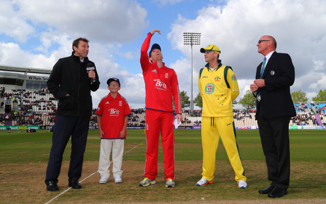 Michael Clarke overcomes back injury to play in fifth ODI