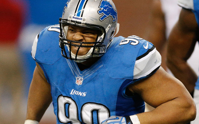 Detroit Lions DE Fairley struggling with weight, facing reduced role