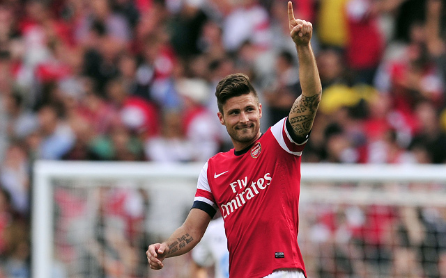 (Image) Arsenal star Giroud promises fans: ‘My knee is ok’