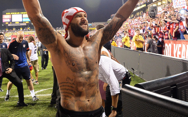 Everton’s Tim Howard crucial as USA victory seals World Cup qualification
