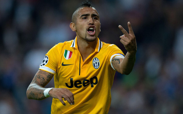 (GIF) Juventus star Arturo Vidal with outrageous penalty appeal against Real Madrid