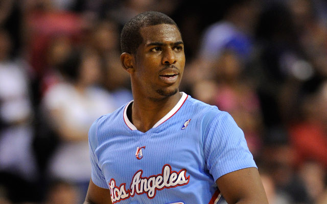 (Video) Chris Paul plays one-on-one with a young fan before Clippers game