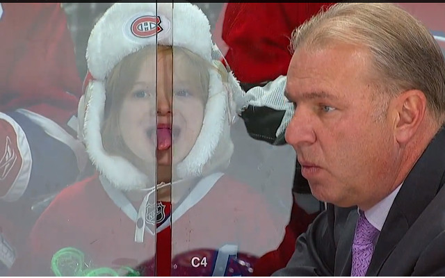 (Video) Little girl sticks tongue in Canadiens bench
