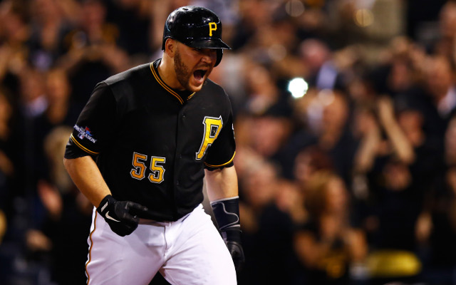 Russell Martin helps Pittsburgh to MLB playoff victory
