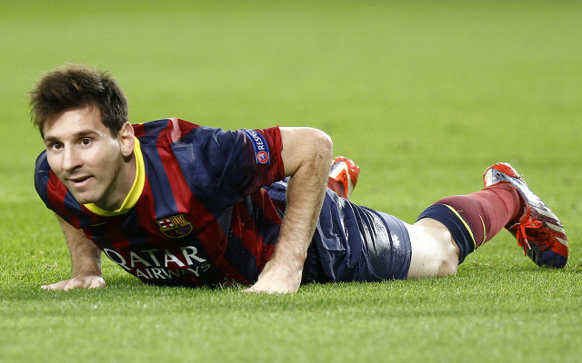 (Video) Barcelona superstar Lionel Messi throws up again before a match