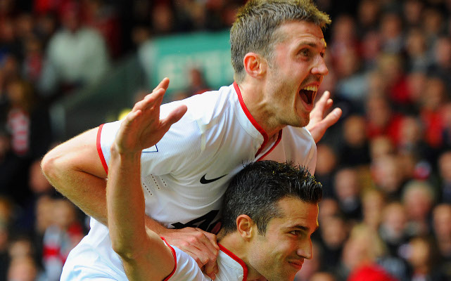 Michael Carrick Robin Van Persie Manchester United