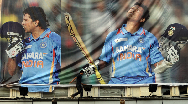 Fans hail Sachin Tendulkar as a “one in a billion” player