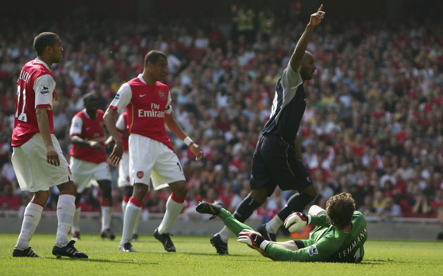 Anelka Bolton v Arsenal