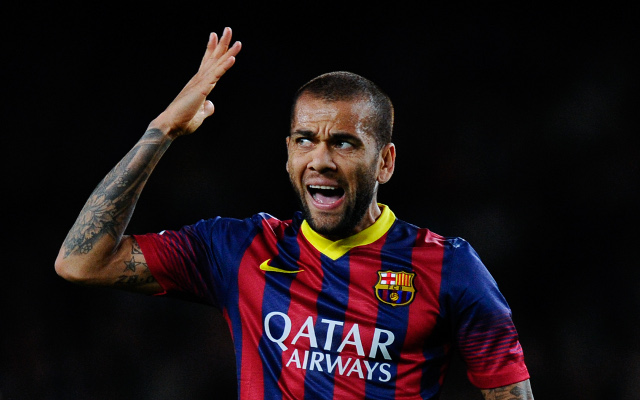 Man United target Dani Alves stops negotiations with Barcelona over new deal