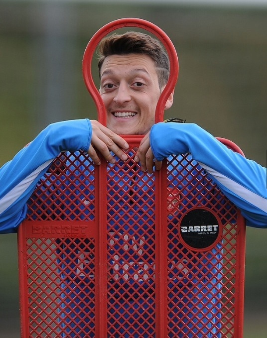 Mesut Ozil Arsenal training