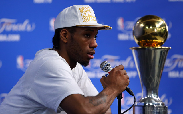 (Video) Kawhi Leonard wins the 2014 NBA finals MVP trophy