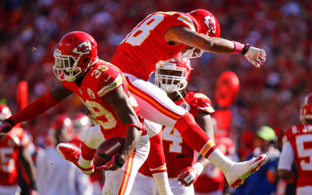 NFL says Chiefs S Abdullah penalty for prayer after TD was wrong