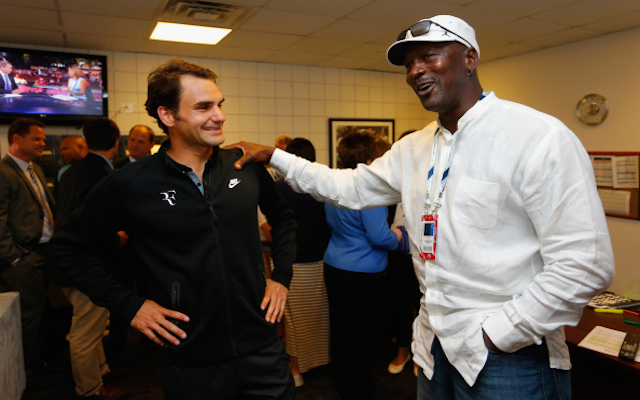 (Video) US Open: Roger Federer hits incredible ‘tweener’ shot, draws applause from Michael Jordan