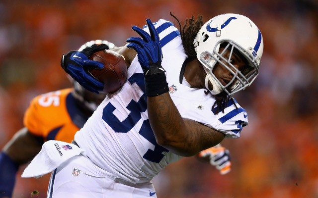 Indianapolis Colts to split carries between running backs