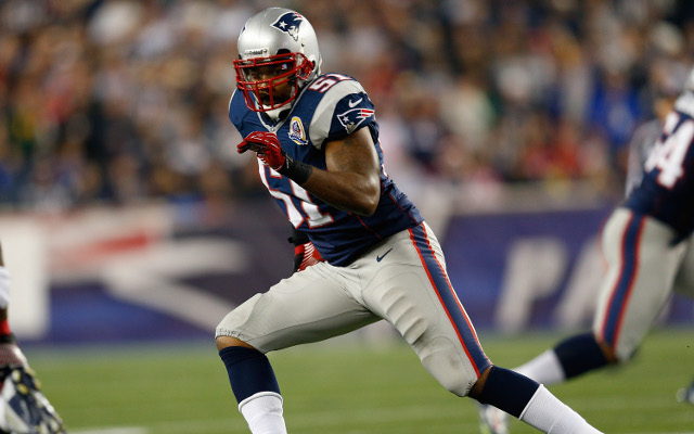 INJURY: New England Patriots LB Jerod Mayo leaves game with knee injury