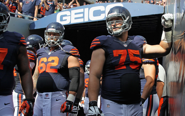 Chicago Bears guard says it was wrong to call out fans for booing
