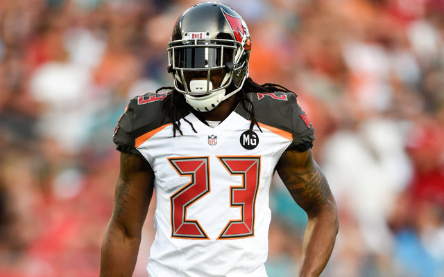 TRADE: Tampa Bay Buccaneers trade S Mark Barron to St. Louis Rams