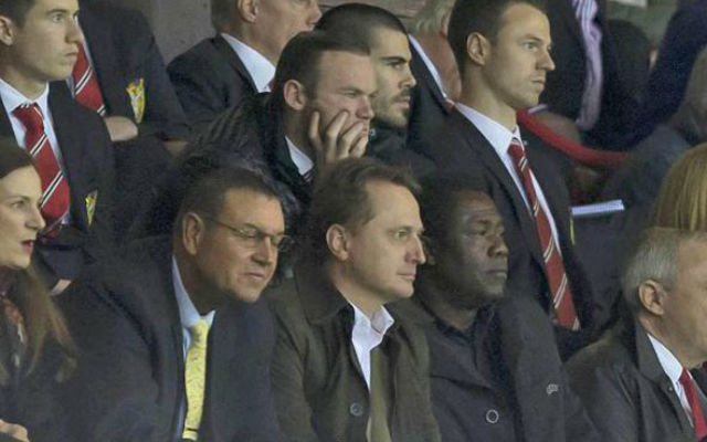 (Picture) SPOTTED! Man United target Victor Valdes watches Chelsea draw in Old Trafford stands