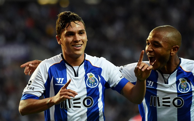 Arsenal eye bargain bid for South American playmaker