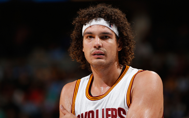 NBA news: Cleveland Cavaliers fear long-term foot injury with Anderson Varejao