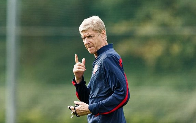 Arsene Wenger urges Arsenal to give Chelsea “a good fight” next season