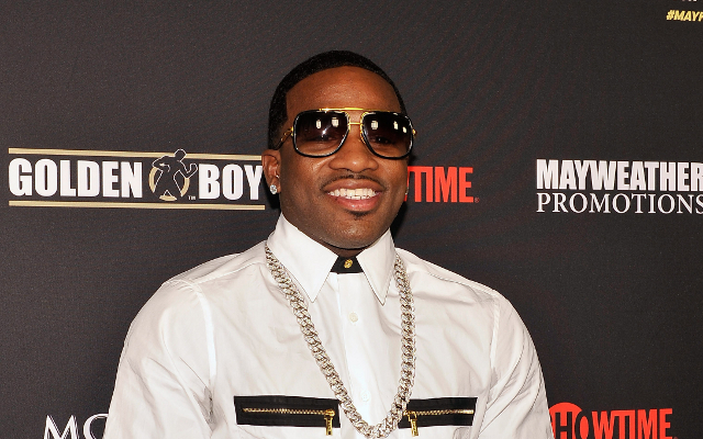 (Video) Adrien Broner FaceTime’s Amir Khan and calls for clash
