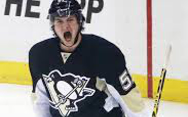 (Video) Pittsburgh Penguins D Derrick Pouliot scores top shelf power play goal