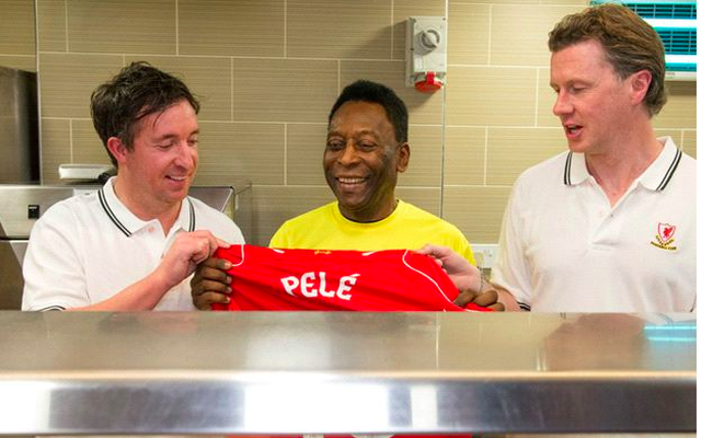 (Video) Liverpool vs Man United: Brendan Rodgers welcomes football royalty to Anfield