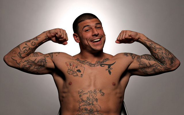 Aaron Hernandez reportedly involved in prison fight with inmates