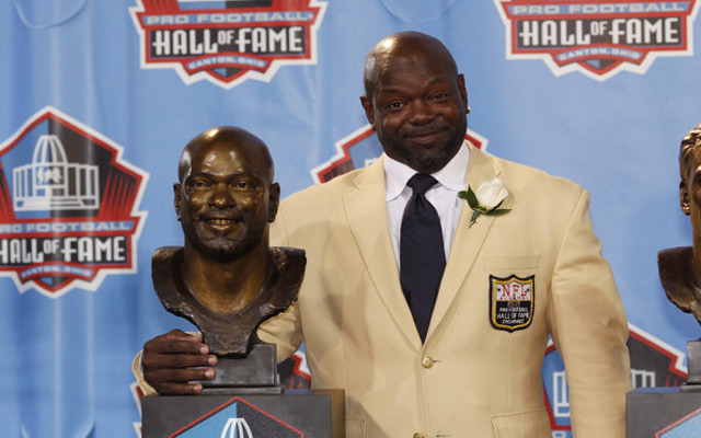 NFL legend Emmitt Smith says he would have still played with concussions