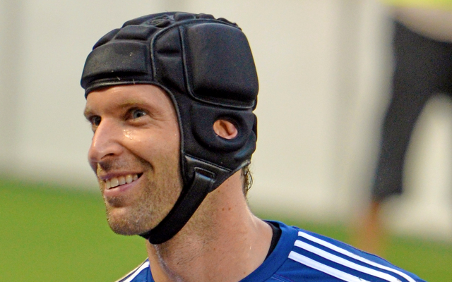 Chelsea fans angrily react to Petr Cech transfer on Twitter