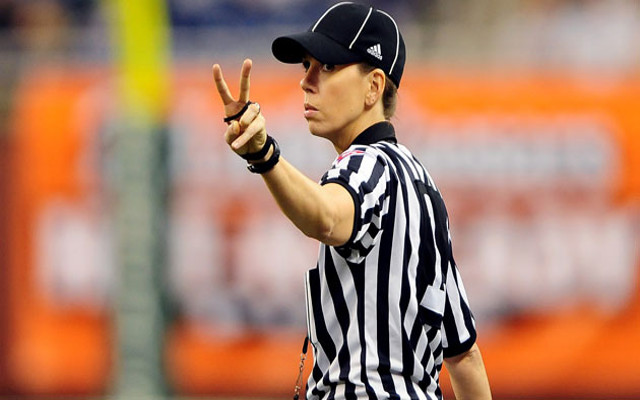 NFL officially announces Sarah Thomas as first female referee in league history